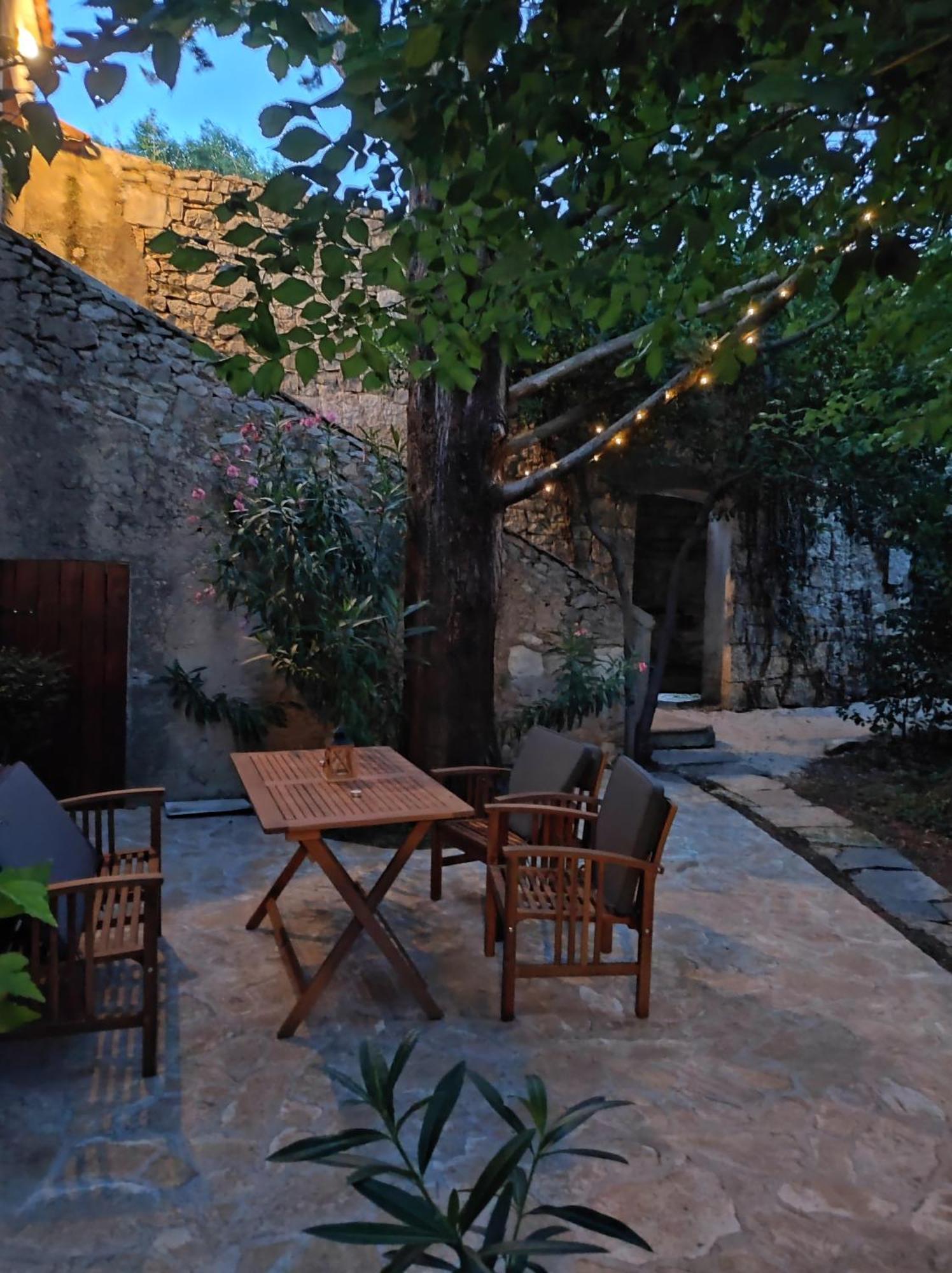 Apartmán Jankovich Castle Benkovac Exteriér fotografie